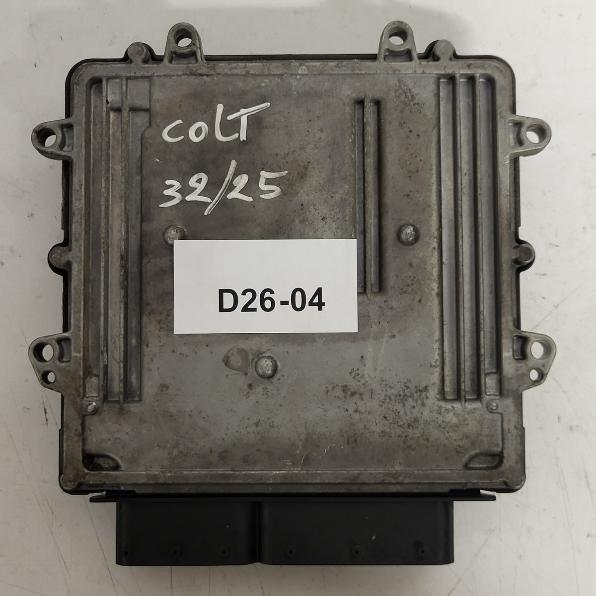 MITSUBISHI COLT ECU / A6391500479 / 0281011841 / BOSCH - D26-04 - 3