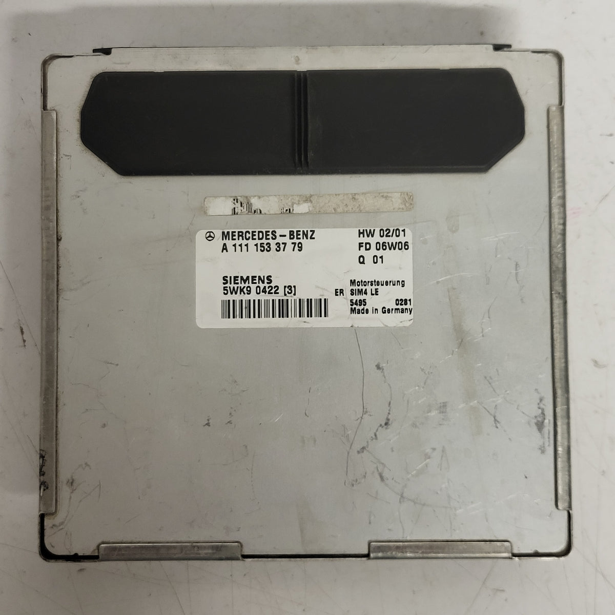 MERCEDES SLK ECU / A1111533779 / A 111 153 37 79 / 5WK9 0422 / SIM4 LE / SIEMENS - D26-06 - 2