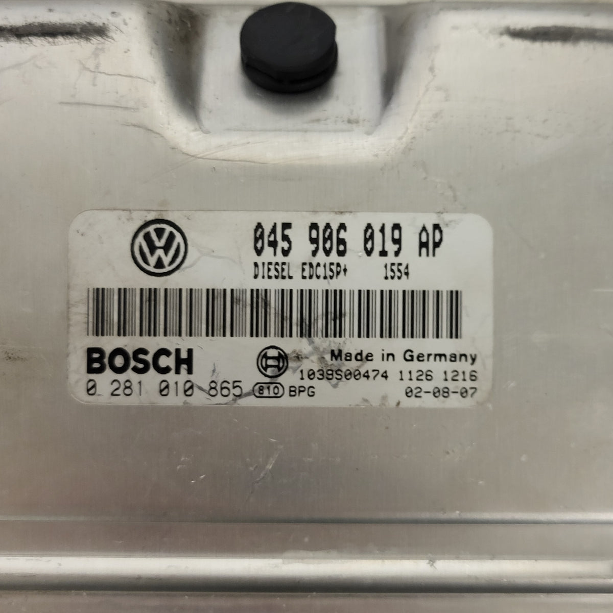 VW GOLF POLO ECU / 045906019AP / 0281010865 / EDC15P+ / BOSCH - D26-19 - 2