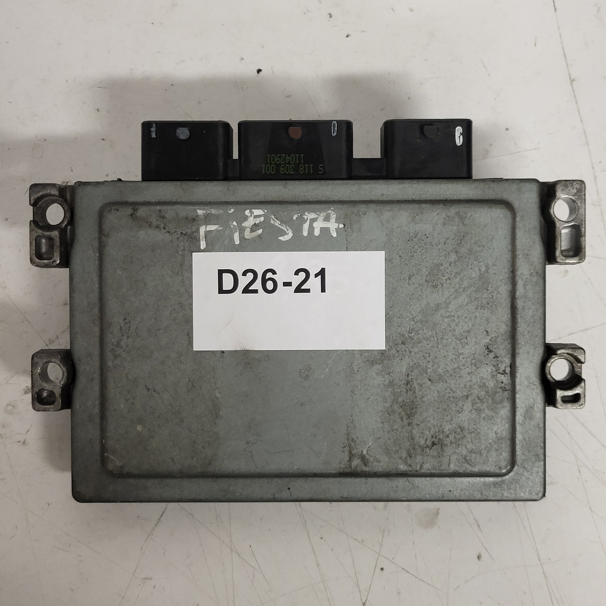 FORD FIESTA ECU / AV21-12A650-BD / S180047018D / 2RXD / J38AC EMS2102 S180047018 - D26-21 - 3