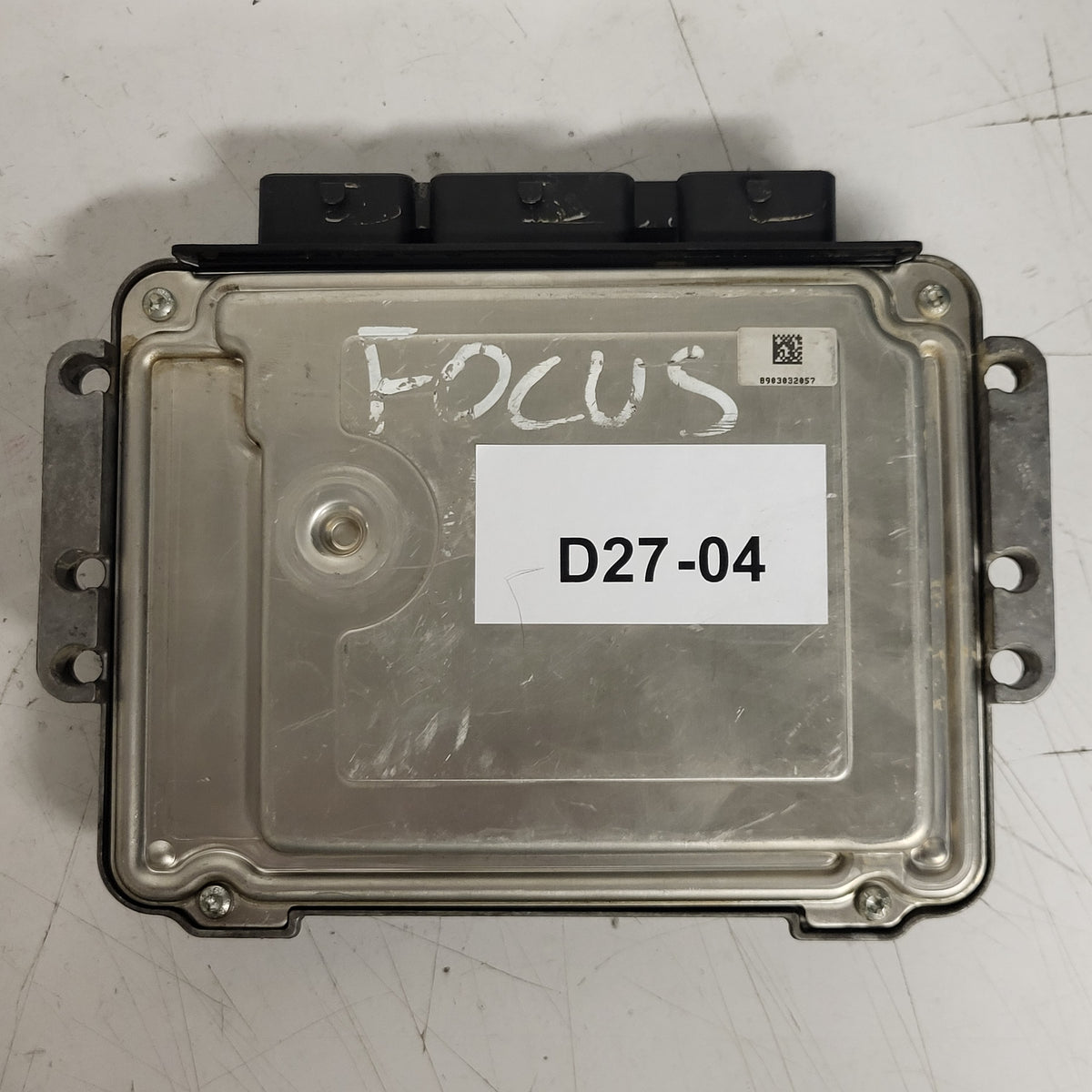 FORD FOCUS ECU / 8M51-12A650-XE / 0281015242 / XEAA / DZL7S / BOSCH - D27-04 - 3