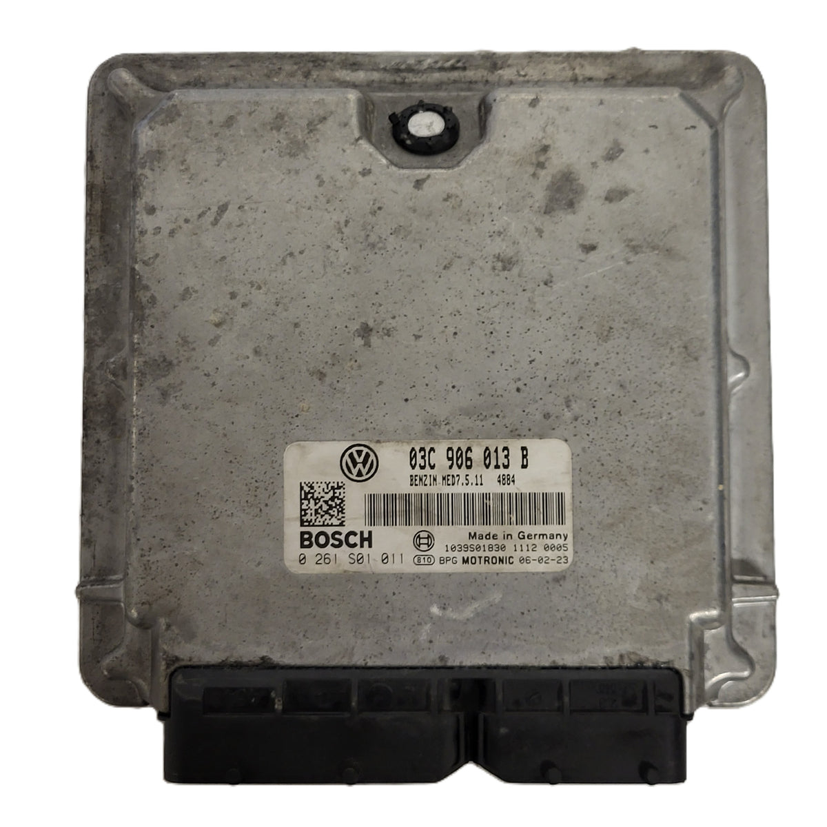 VOLKSWAGEN ECU / 03C906013B / 0261S01011 / 03C906013 / MED7.5.11 / BOSCH - D28-04 - 1
