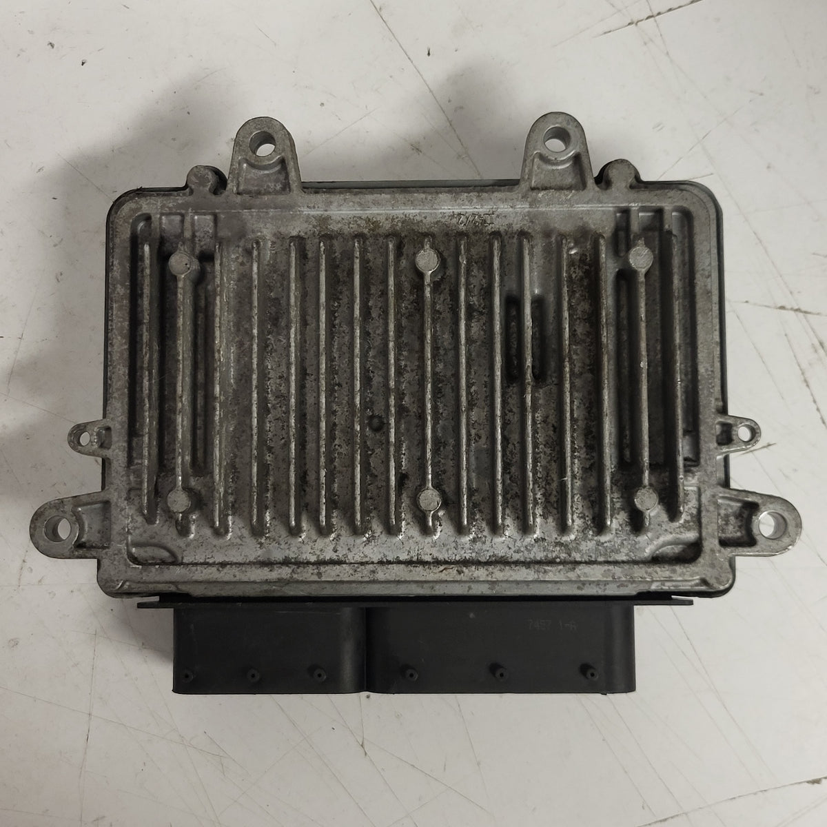 MERCEDES BENZ A B / 0281015121 / A6401503534 / BOSCH CRA.43 / OM640 BOSCH - D28-13 - 3
