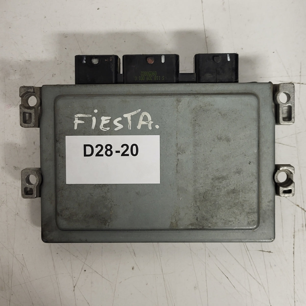 FORD FIESTA ECU / 8V21-12A650-TG / S180047003 G / S180047003G / EMS2102 0TAG - D28-20 - 3