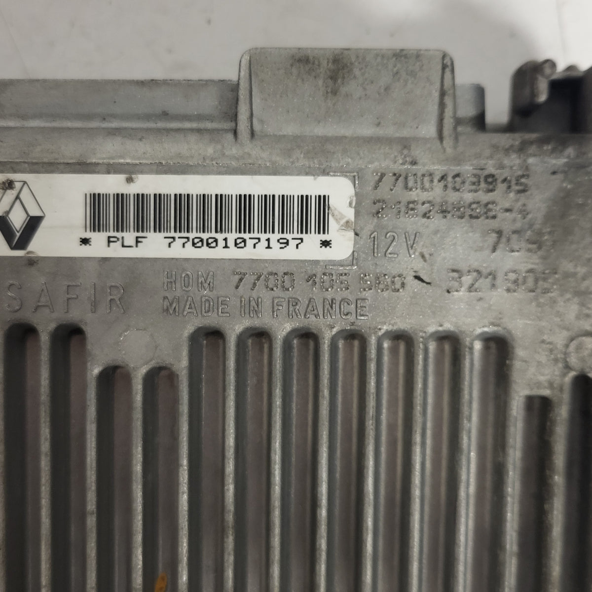 Renault Clio Twingo ECU / PLF 7700107197 / HOM 7700103915 / 21624886-4 / SAGEM - D29-08 - 2