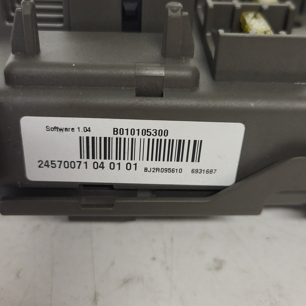 BMW X5 E70 SCATOLA FUSIBILI FUSE BOX / B010105300 / BJ2A095610 / Software 1.04 - D30-04 - 2