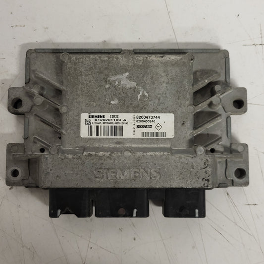 RENAULT ECU / S120201109A / SIM32 / 8200473744 / 8200400246 / SIEMENS - D30-20 - 1