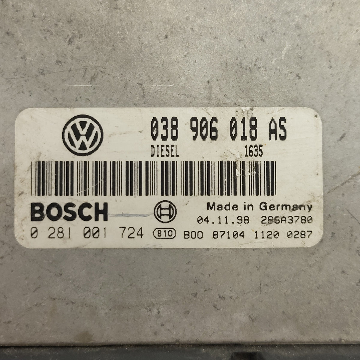 VOLKSWAGEN AUDI ECU / 038906018AS / 0281001724 / BOSCH - D33-08 - 2