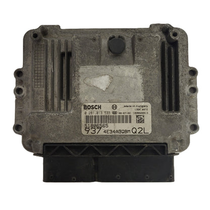 ALFA ROMEO GT ECU / 0281013533 / 51806565 / BOSCH - D33-10 - 1
