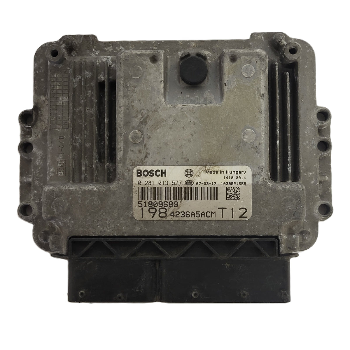 FIAT BRAVO ECU / 0281013577 / 51809689 / BOSCH - D33-15 - 1