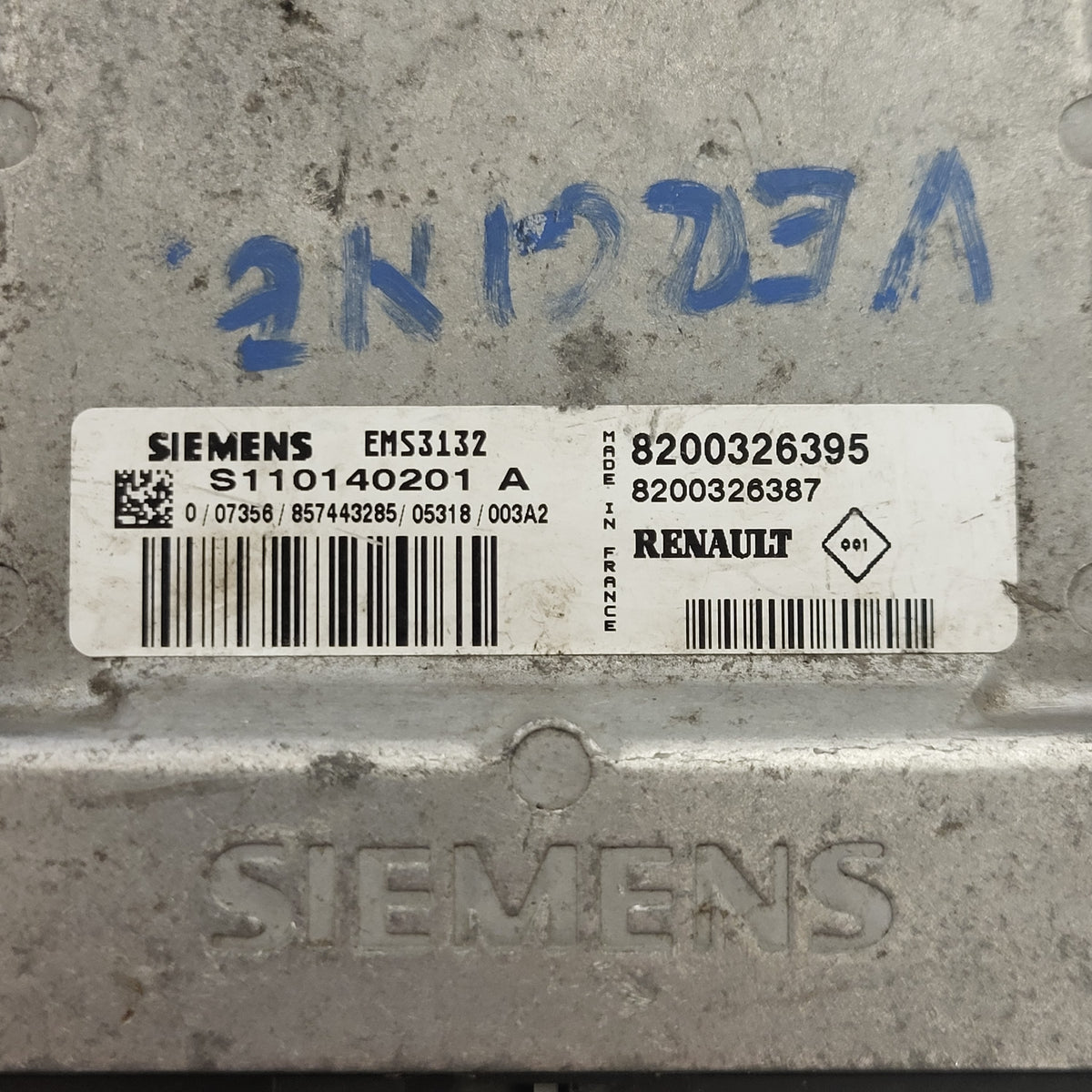 RENAULT ECU / EMS3132 / S110140201A / 8200326395 / 8200326387 / S110140201 SIEMENS - D33-21 - 2