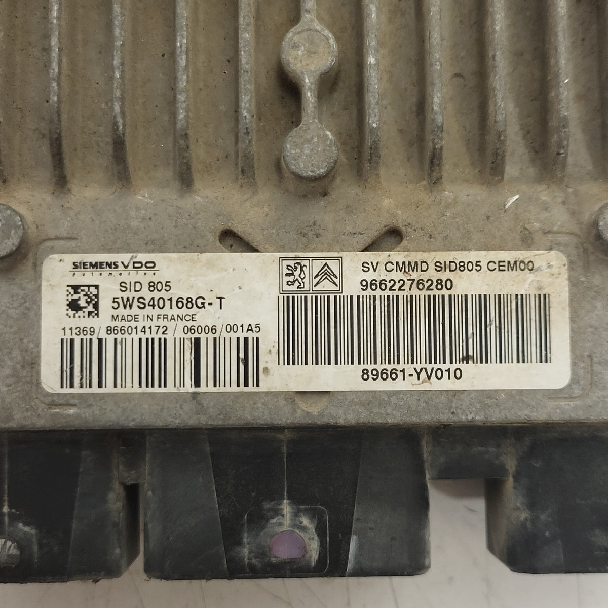 PEUGEOT CITROEN TOYOTA ECU / 9662276280 / 5WS40168G-T / SID805 / 89661-YV010 / SIEMENS - D33-24 - 2