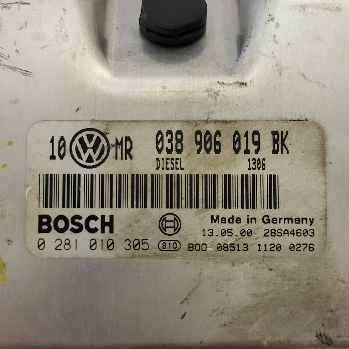VW PASSAT 1.9 ECU / 038906019BK / 0281010305 / BOSCH - D34-17 - 2