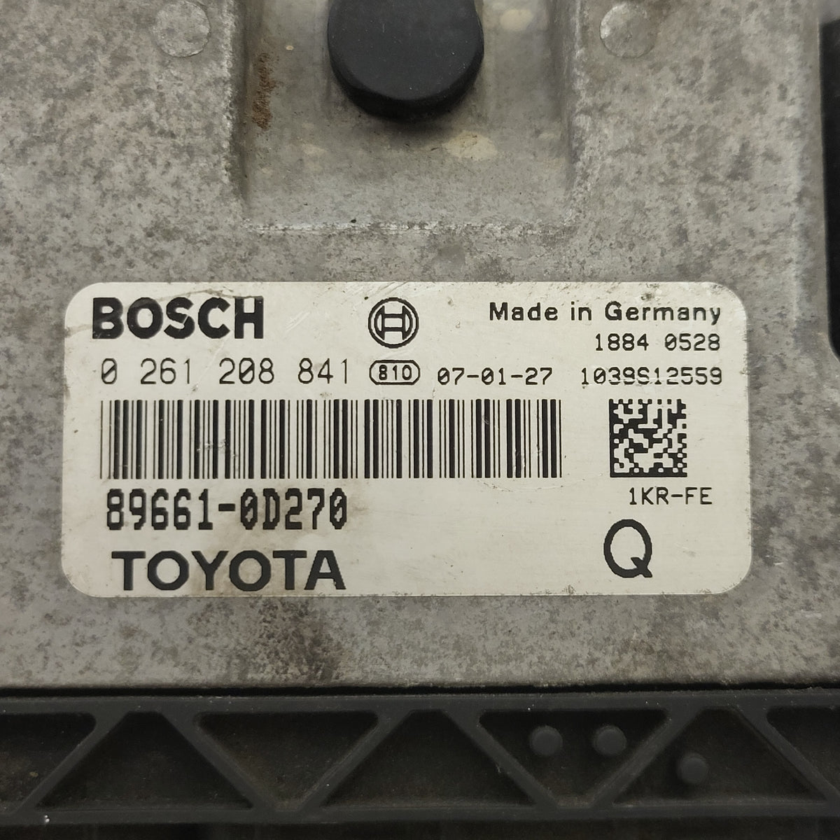 TOYOTA YARIS 1KR-FE ECU / 0261208841 / 89661-0D270 / BOSCH - D34-23 - 2