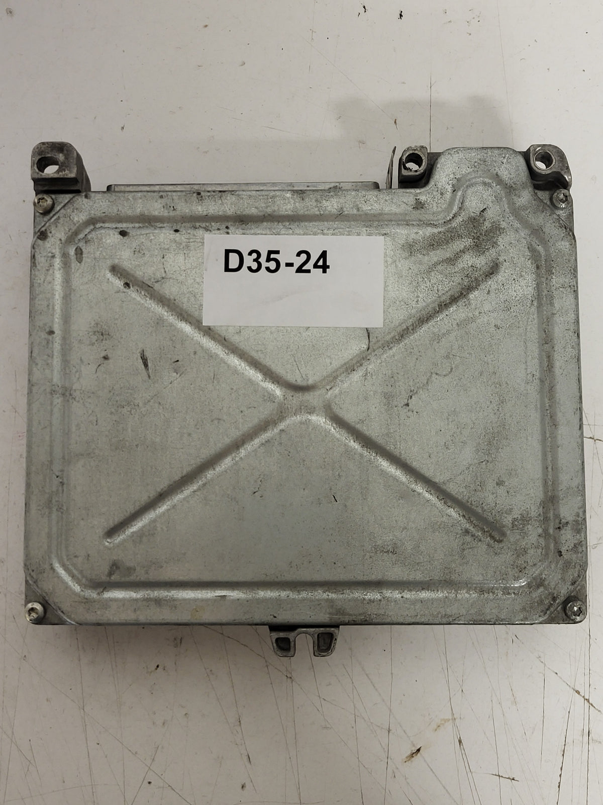 Renault ECU / S111730108C / HOM7700864451 / 7700101920 / S111730108 / SIEMENS - D35-24 - 3