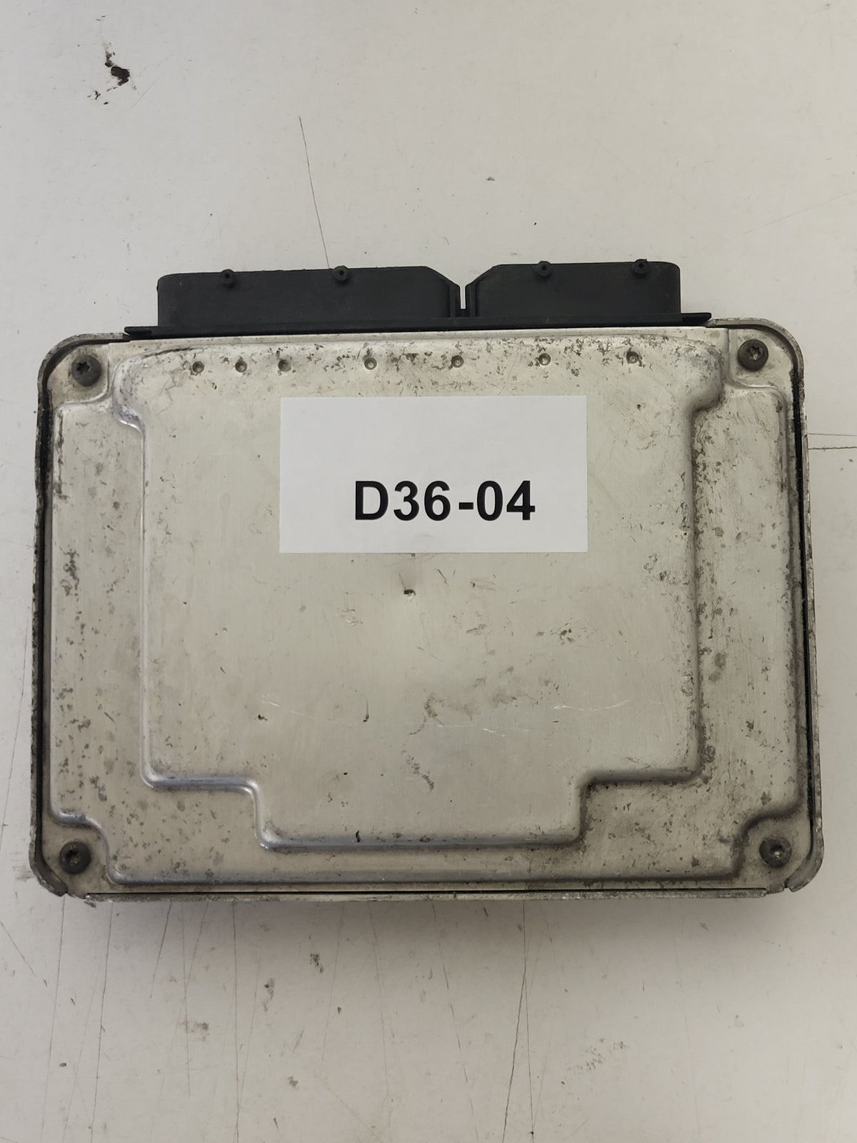 VW SEAT ECU / 045906019BB / 0281011074 / BOSCH - D36-04 - 3