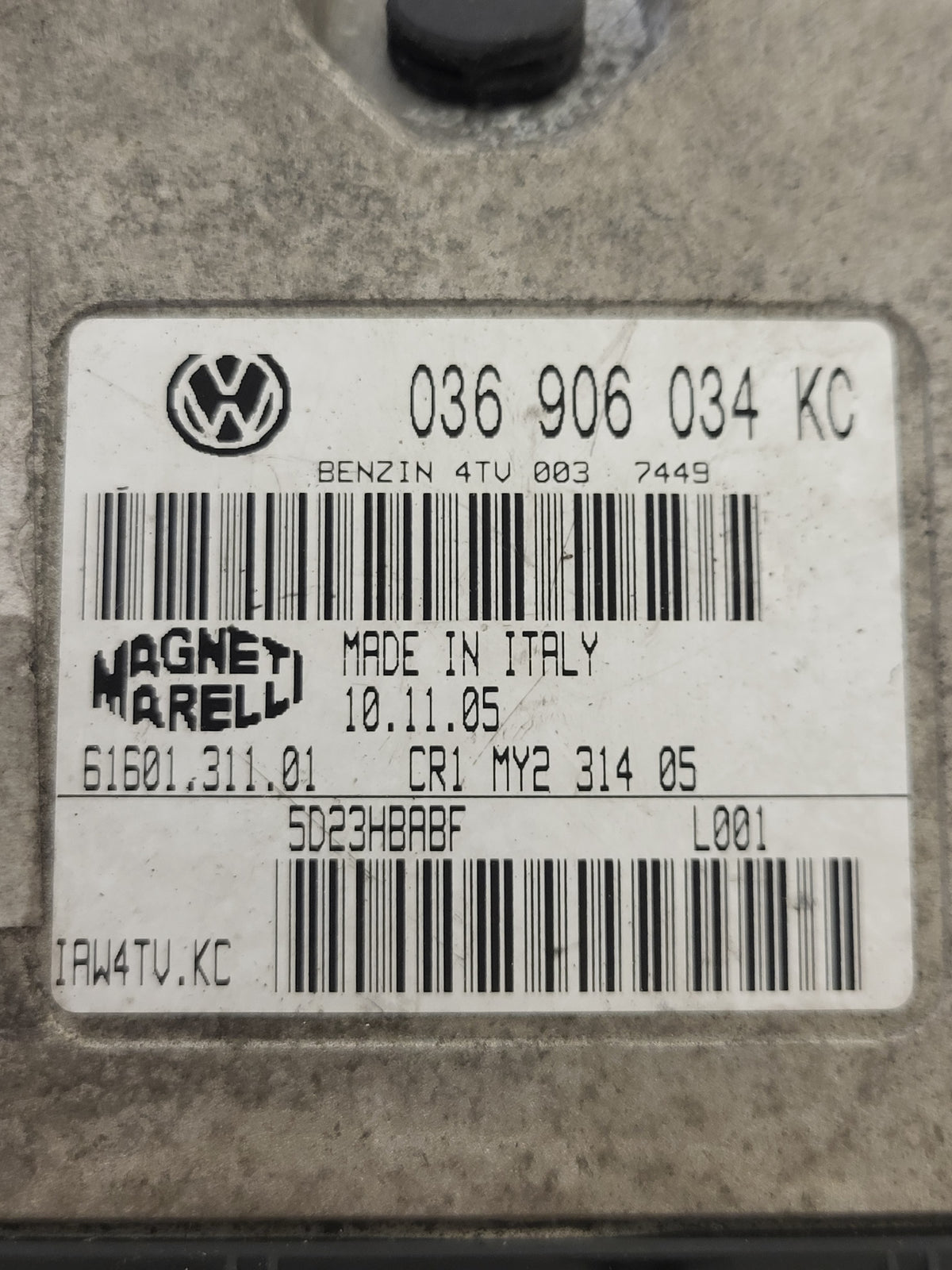 VOLKSWAGEN SEAT ECU / 036906034KC / IAW 4TV.KC / 61601.311.01 / MAGNETI MARELLI - D36-05 - 2