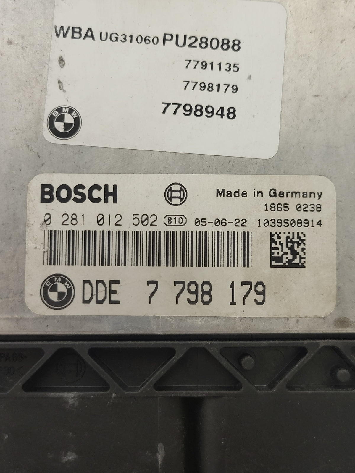 BMW ECU / 0281012502 / 7798179 / DDE7798179 / BOSCH - D36-08 - 2