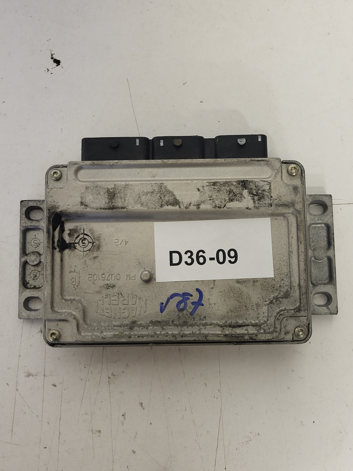 PEUGEOT CITROEN ECU / IAW 6LPC.105 / HW 9654596080 / SW 9662258780 - D36-09 - 3