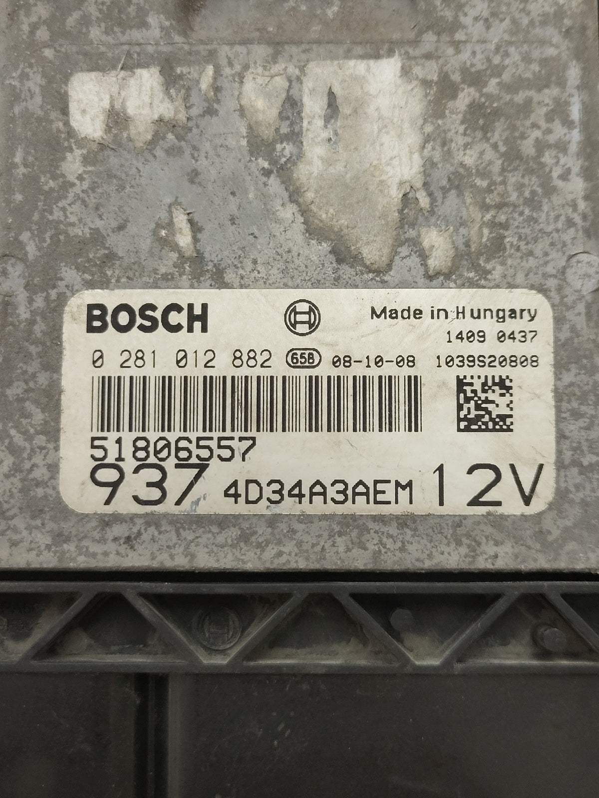 ALFA ROMEO GT ECU / 0281012882 / 51806557 / BOSCH - D37-15 - 2