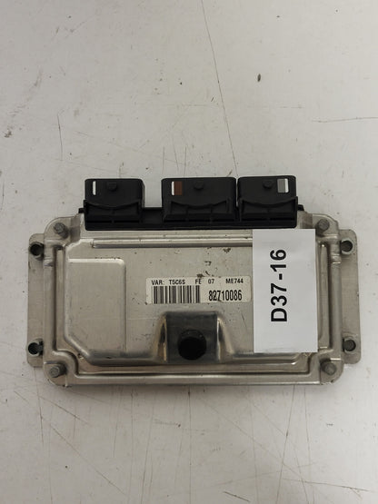 PEUGEOT 307 ECU / 0261206943 / 9638765680 / 9647480580 / ME7.4.4. / BOSCH - D37-16 - 3