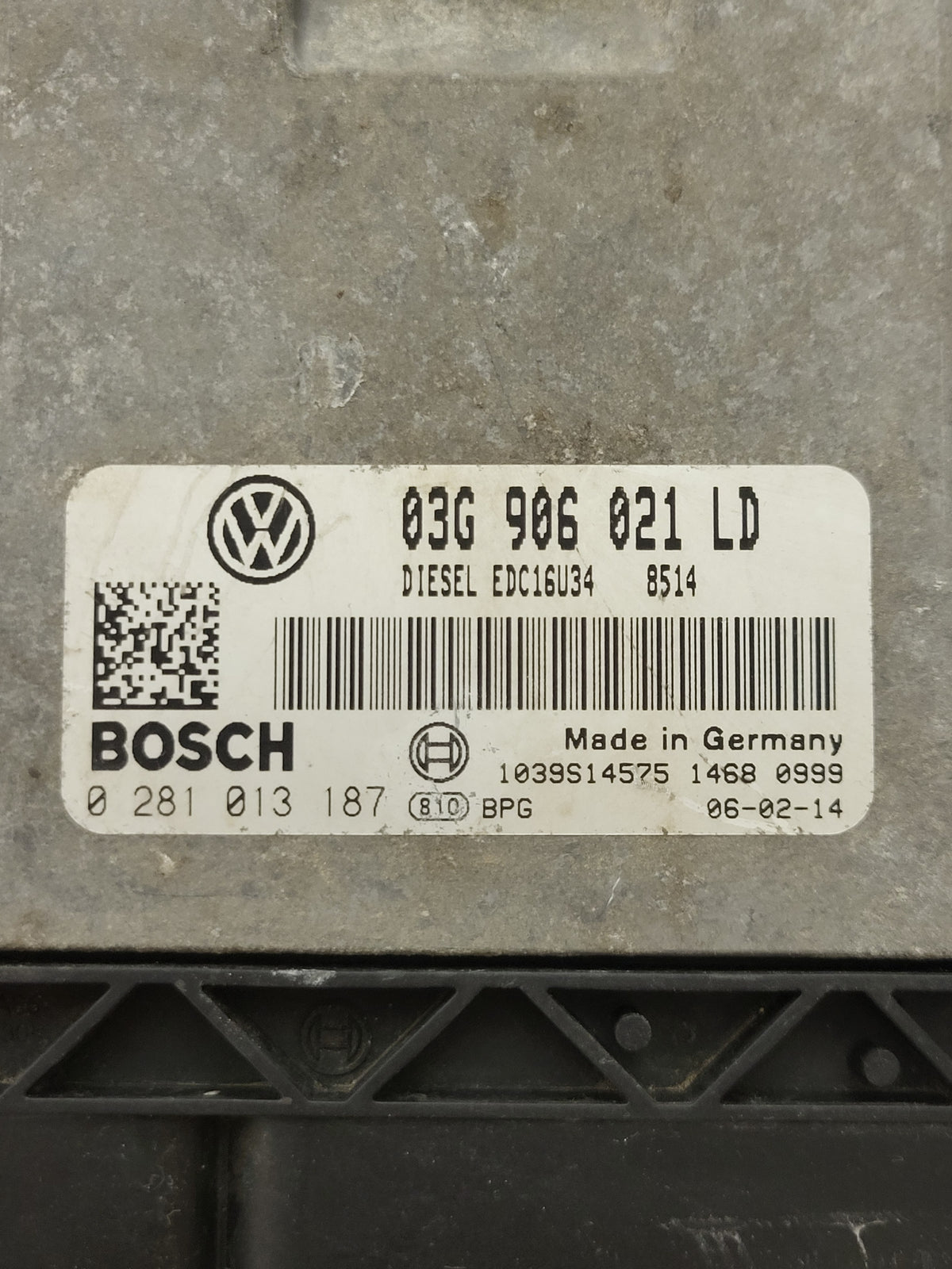 VW SKODA ECU / 03G906021LD / 0281013187 / EDC16U34 / BOSCH - D38-07 - 2