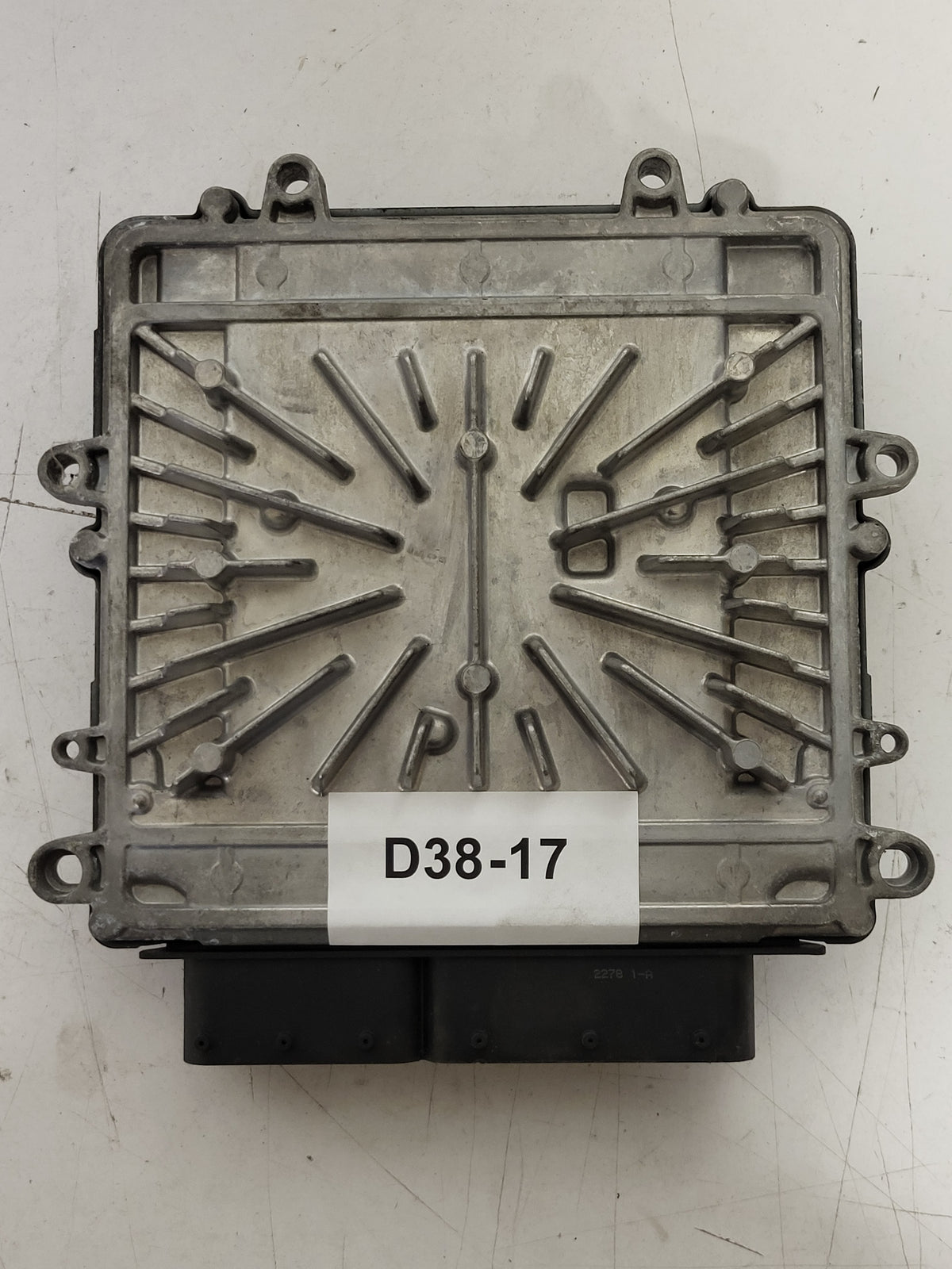VOLVO ECU / 31272463 / 31272463AA / 0281012103 / T5BVD / BOSCH - D38-17 - 3