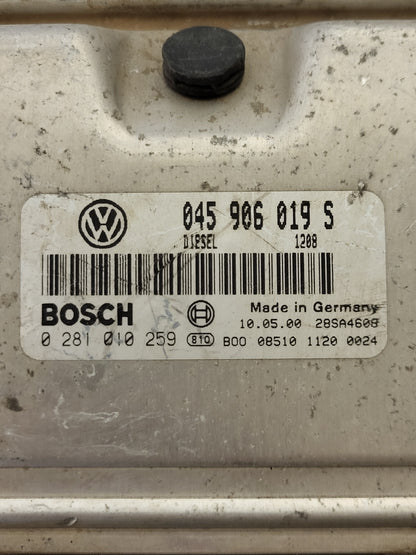 VW GOLF ECU / 045906019S / 0281010259 / EDC15P+ / BOSCH - D38-18 - 2