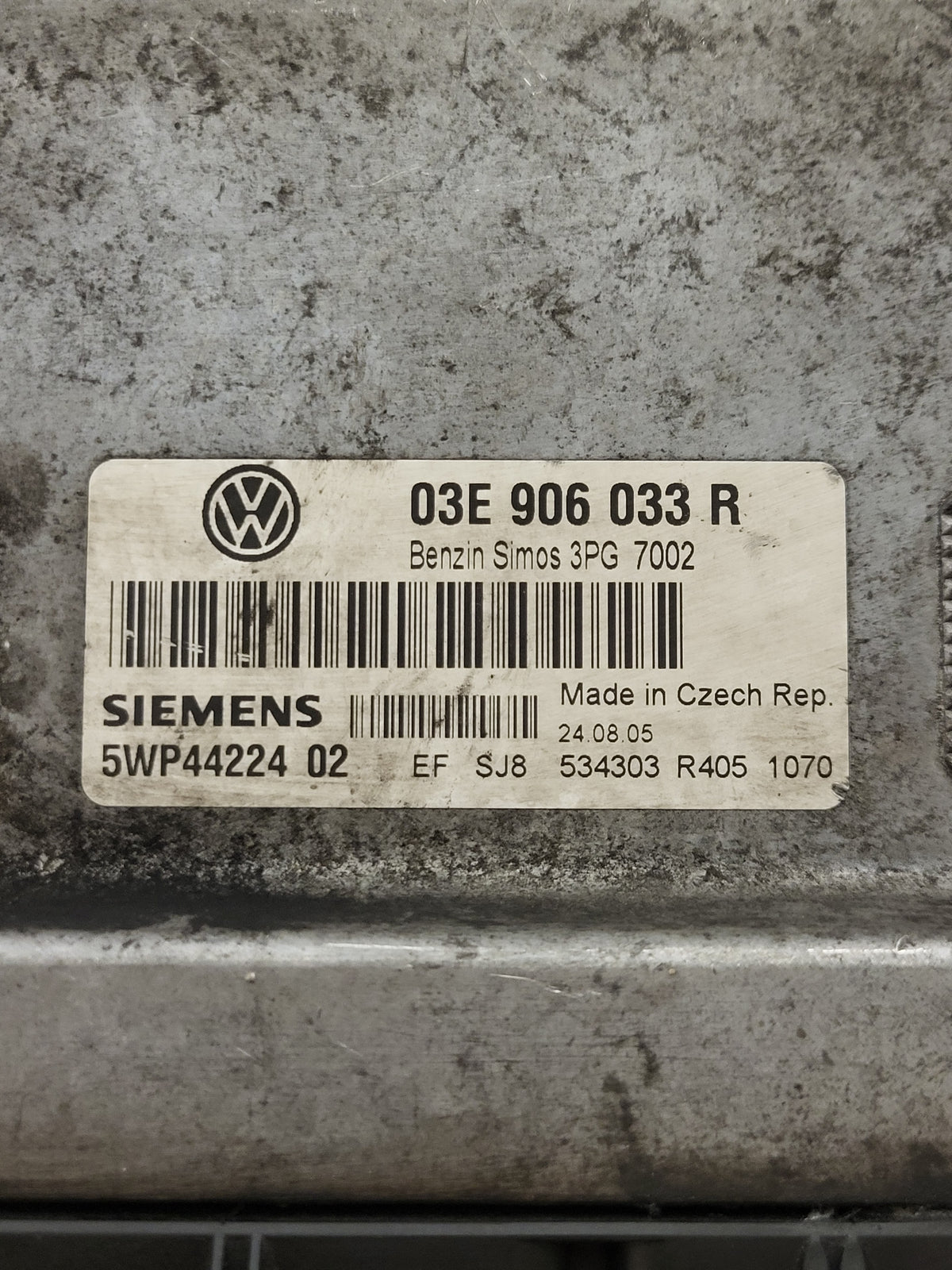 VW POLO SEAT IBIZA ECU / 03E906033R / 5WP44224 02 / 3PG 7002 / 03E906033 SIEMENS - D38-22 - 2