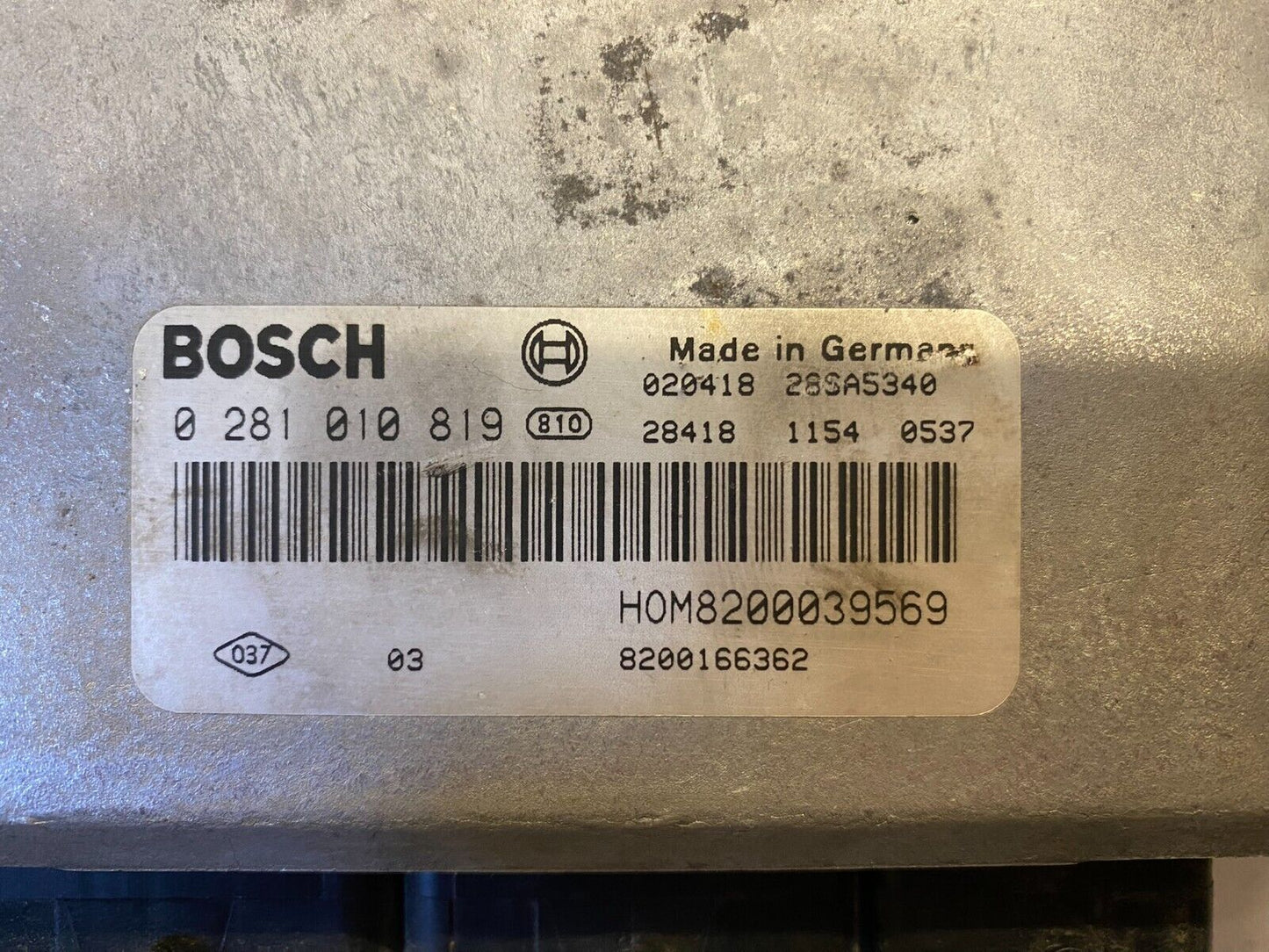 Renault ECU / 0281010819 / HOM820003969 / 8200166362 / BOSCH-